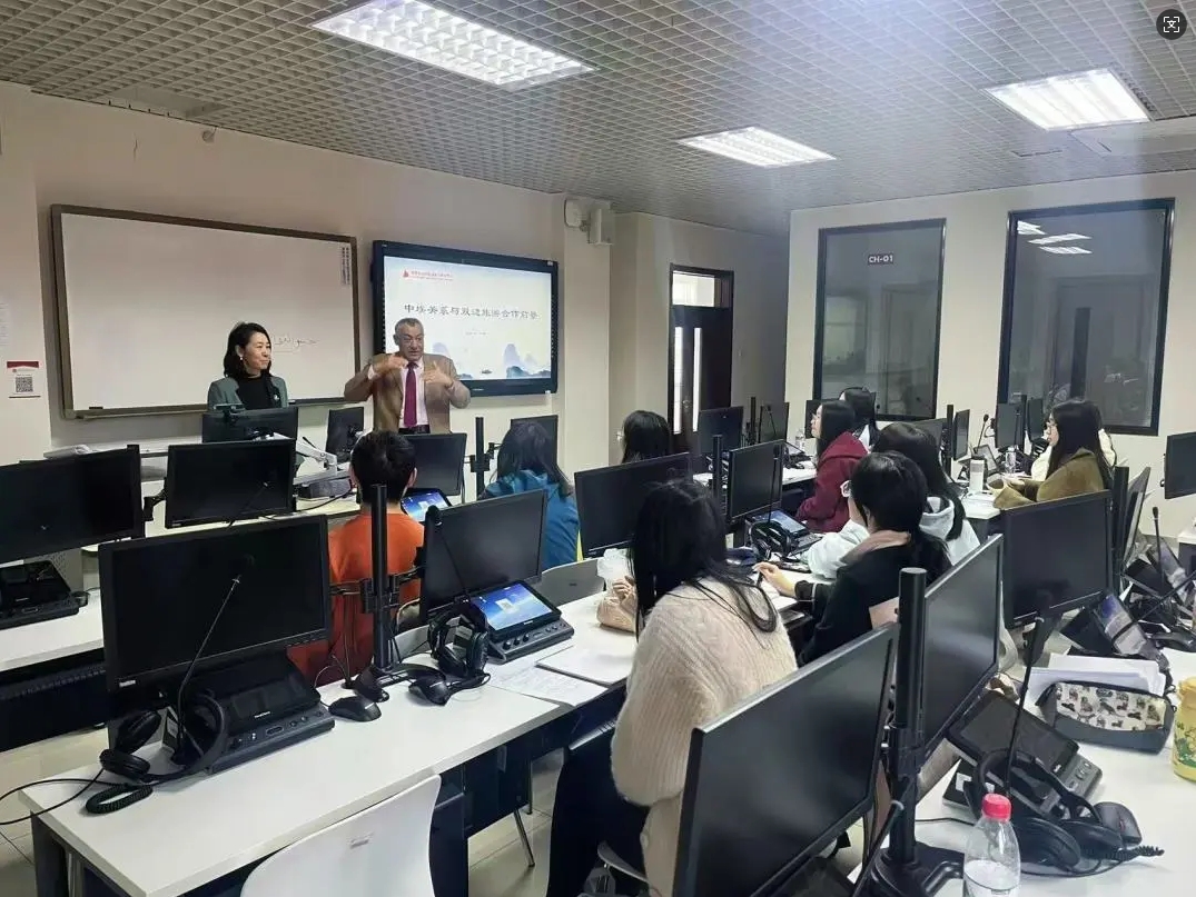 学术沙龙 第7期|埃及本哈大学萨维教授到访交流